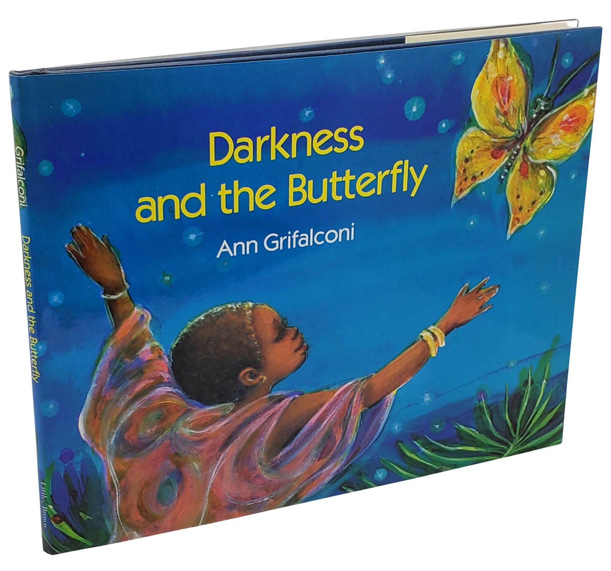 [Book #24664] DARKNESS AND THE BUTTERFLY. Ann Grifalconi.