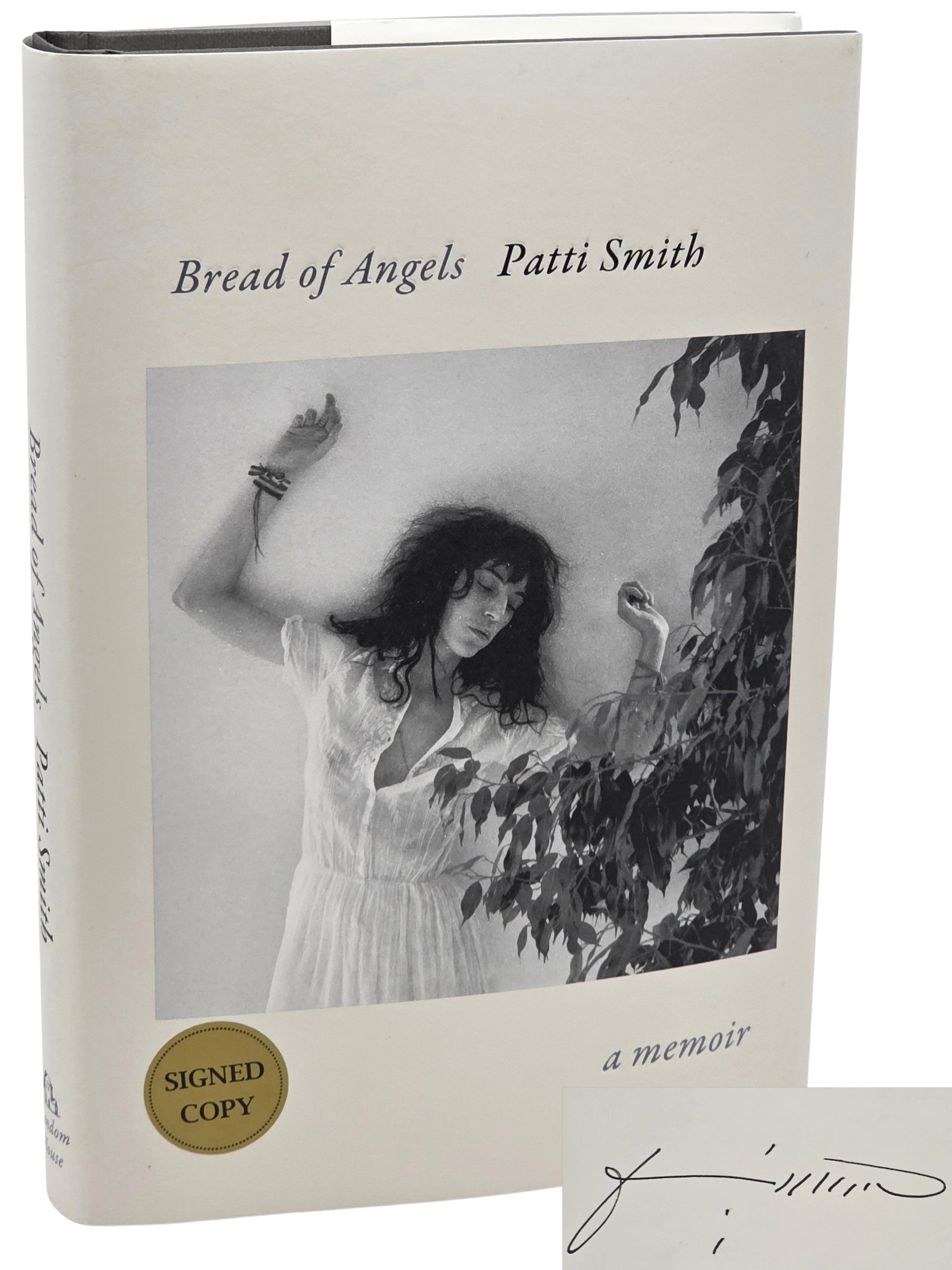 [Book #51361] BREAD OF ANGELS. Patti Smith.